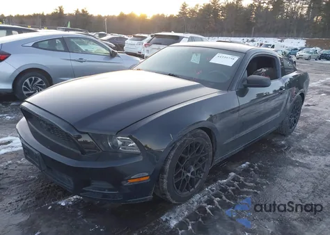 2014 Ford Mustang V6 from USA, damaged, VIN 1ZVBP8AM6E5293561